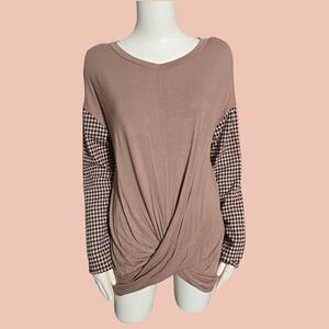 Women's Mauve and Black Houndstooth Top